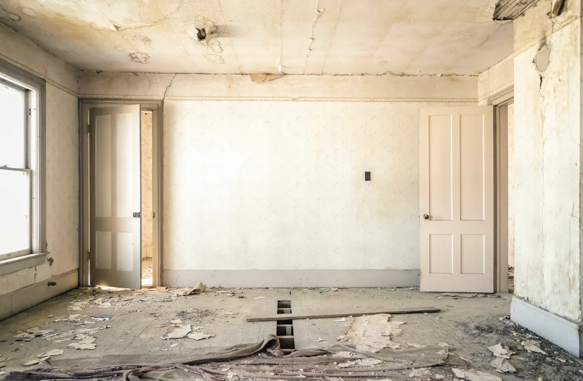 Waste disposal crew managing a cleanout project in Crockett